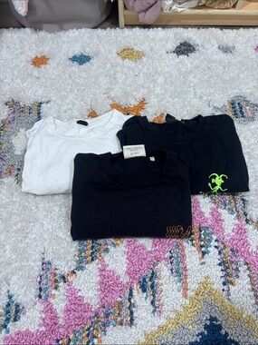 Deus T-shirts